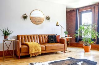 Prime Location Top Rated Clean Parking Free! - Columbus - 3