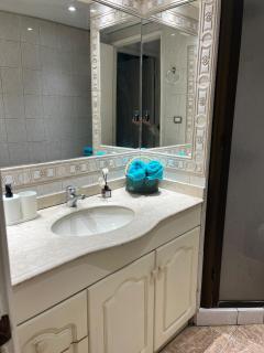 Spacious apartment overlooking the sea - 2