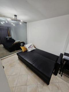 Blak Miroir Cosy T1 au cœur d'Evry - 8