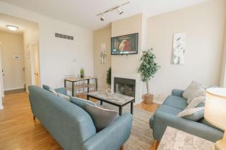 Spacious 4BR Soulard Duplex with Patio & Parking - 2