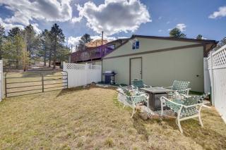Comforting Woodland Park Home with Fire Pit! - 8