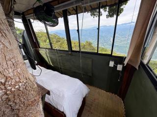 Luxury tree house at La meseta - 9