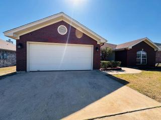Adult-only Kink Suite Jacuzzi Spa King Bed - Killeen - 6