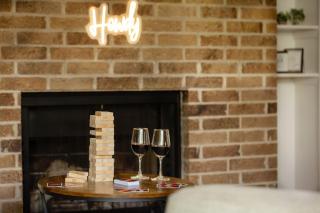 Serene SoCo Escape, Walk to Cafes and Free Parking - 8