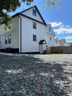 3 bedroom 1 bathroom apartment , free private parking - 4