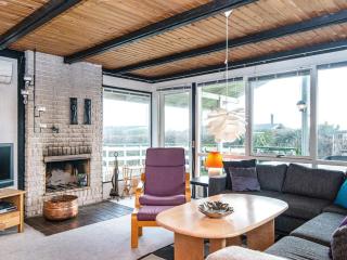 6 person holiday home in Rønde-By Traum - Rønde - 6
