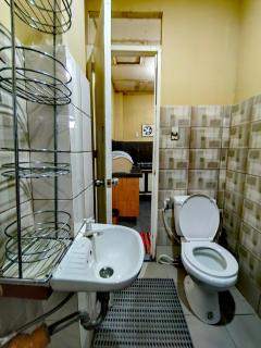 HOST HOMES DOWNTOWN SENATOR ENAGE ST TACLOBAn - 1