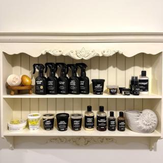 Quiet Cosy Room with Private Bathroom & LUSH Products - 9