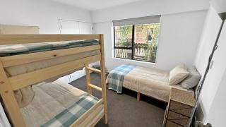 Conifer Grove Family Oasis 5BR Sleeps 10 Amazing Seaview - Auckland - 4