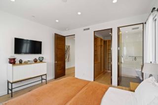 Vast Mar Vista Residence - 1