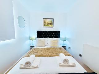 Elegant 1 bed flat, Sleeps 4, Free parking, Pet friendly, Pudsey, Leeds - 4