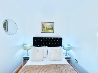 Elegant 1 bed flat, Sleeps 4, Free parking, Pet friendly, Pudsey, Leeds - Pudsey - 9