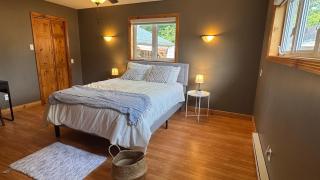 Cozy 2 bedroom apartment with yard, big lounge - 4