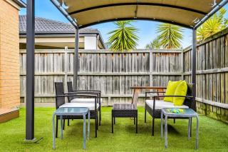 Modern 2BR Comfort in the Heart of Officer - 2