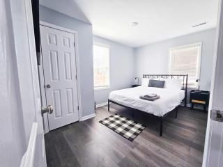 5 Min to Elon - In Unit Washer and Dryer - Fast Wi-Fi - Burlington - 8