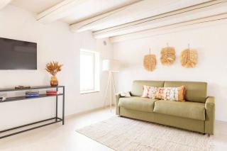 Historic Villa Overlooking Valpolicella Vineyards - Verona - 4