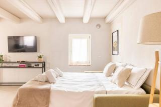 Historic Villa Overlooking Valpolicella Vineyards - Verona - 3