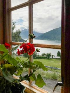 Cozy Nordfjordstove In The Heart Of Stryn - 9
