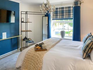 The Farmhouse - - 4