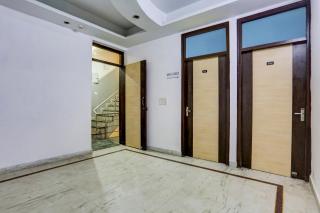 Super Hotel O East Punjabi Bagh Near Metro Station - 6