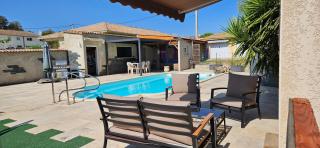 Bed and kitchen with pool - Aléria - 4