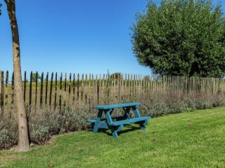 Spacious Countryside Farm Stay - 0