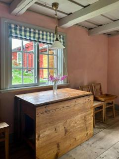Historic Vicarage With Wood-Burning Stove - 2