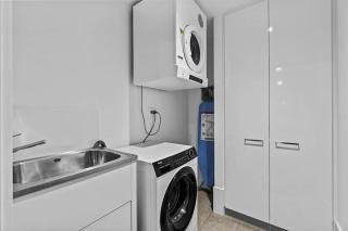 Elegant 1BR CBD Apt Walkable - Parking - WiFi - Adelaide - 1