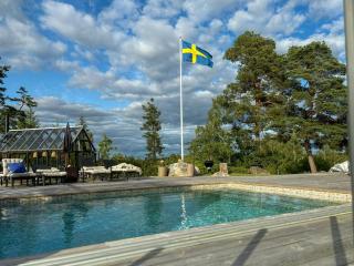 Summer House With Pool On Hilltop In Ostra Knall - Eskilstuna - 0
