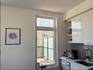 Cozy Room near Yorkdale - Toronto - 6