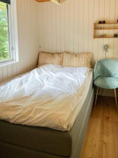 Cozy Summerhouse Near The Beach In Rågeleje - 4