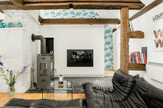 Modern Living In A Historic Thatched Cottage - 4