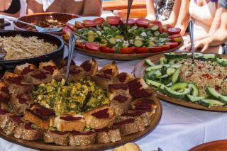 Milos Trips - Thalassitra Sailing Travel Agency - Adamas - 1