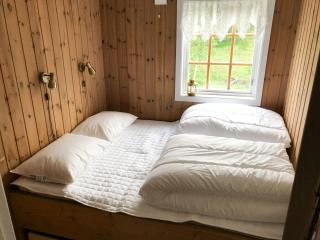 Relaxing Mountain Cabin In Scenic Surroundings - 2