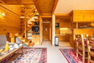 Spacious 10-Person Duplex Ski-in - Ski-out in Méribel Mottaret - Méribel - 6
