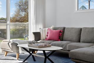 Forsyth Retreat - Modern Townhouse - 9