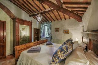 Historic Castle Apartment Near Siena - 5