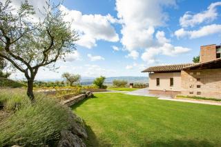 Modern Apartment Overlooking The Hills Of Assisi - 3