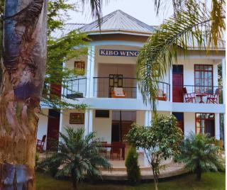 Hellens Riverside Villas Double Deluxe Room - Msaranga - 0