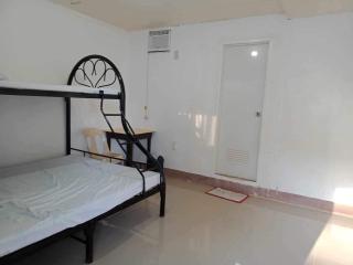 Naidz beach resort is very affordable Homestay It is affordable and Offer non aircon and aircon room - - 2