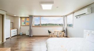 Orange Hotel Jeju - 1