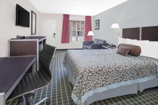 Days Inn by Wyndham Market Center Dallas Love Field - 0