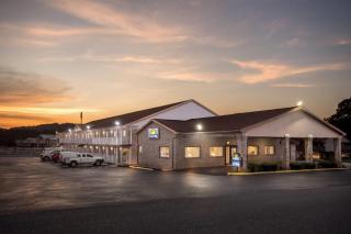 Days Inn by Wyndham Huntington - Pea Ridge - 4