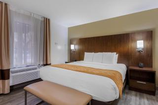 Comfort Suites Tucson near Sabino Canyon - 1