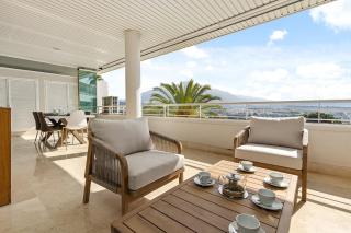 Stunning 2-Bedroom Apartment with Panoramic Views - 0