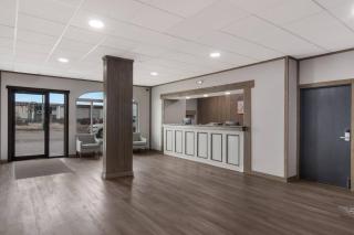 Econo Lodge Scottsbluff - 4