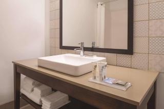 Country Inn & Suites by Radisson, Galena, IL - Galena - 3
