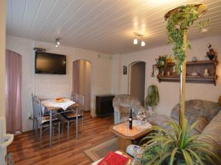 Heatable Pool Retreat - 8