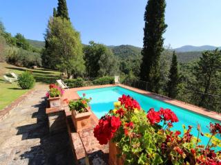 Villa in Tuscany with Pool and Valley Views - 1