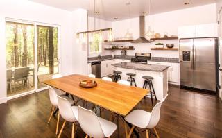 Chic Stylish 4 BR Newly Built Town-home Perfect Location - 6